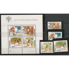 Portugal - 1423/6+Bloco28 - Ano Internacional da Criança